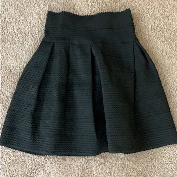 NWT Black cocktail skirt - Picture 1 of 3